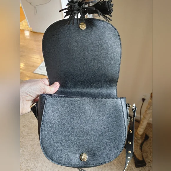 VICTORIA'S SECRET STUDDED CROSSBODY BAG, BLACK GOLD - Picture 5 of 11